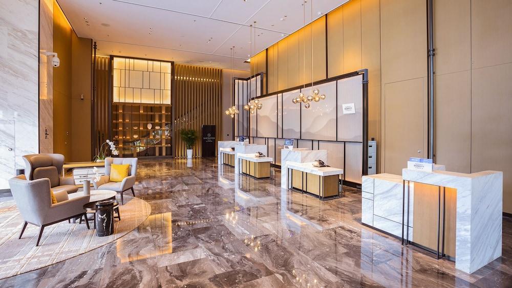 Sheraton Kaifeng Lobby