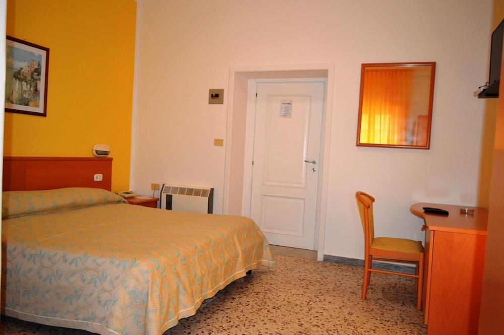 Albergo Delfino Room