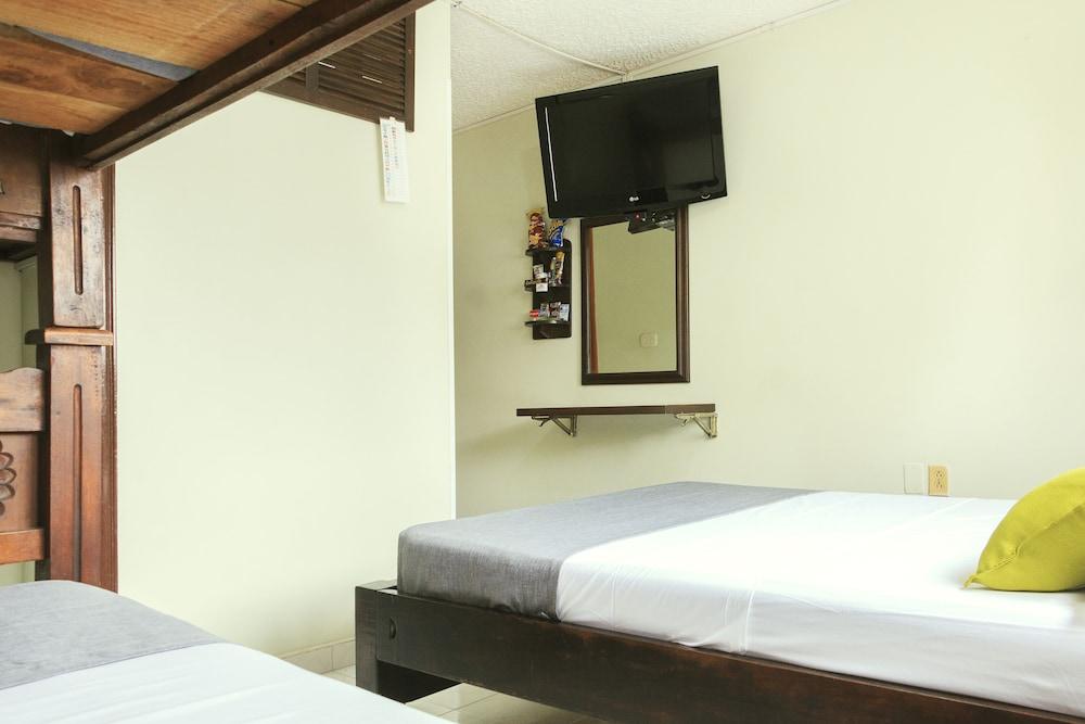 أييندا 1506 لا بويرتا ديل سول غرفة