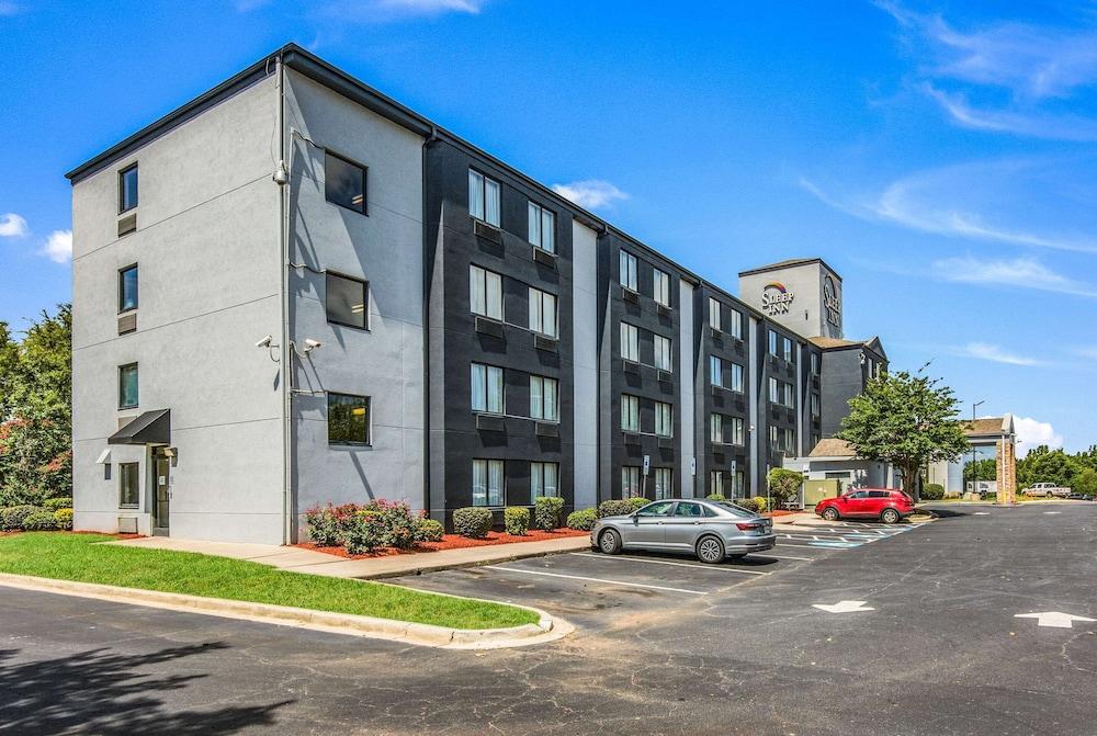 سليب إن فورت ميل نير كاروويندز بولفارد المنطقة الخارجية