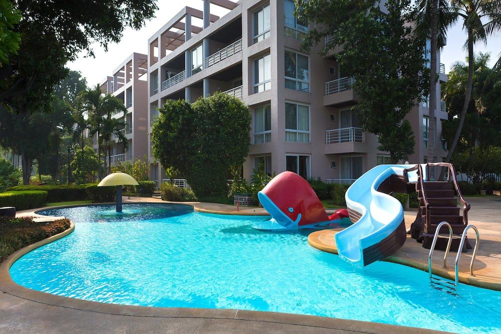 بان سانساران بيتش فرونت كوندومينيوم حمام سباحة