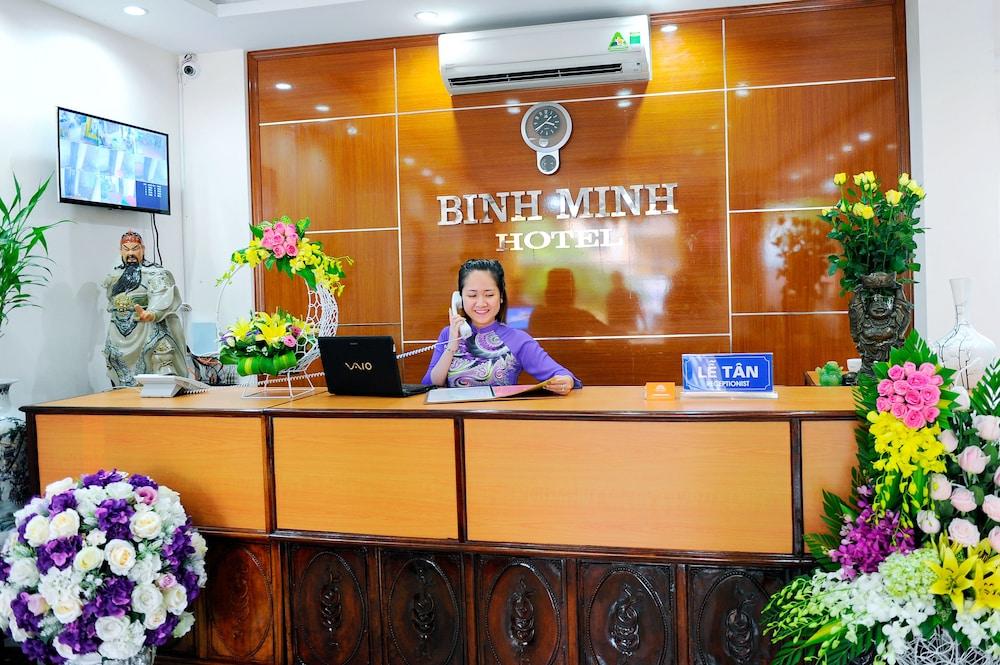 بينه مينه هوتل نينه بينه الصورة الأساسية