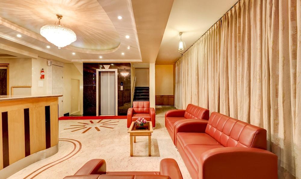 Treebo Terminus, Koramangala 5th Block Lobby Sitting Area