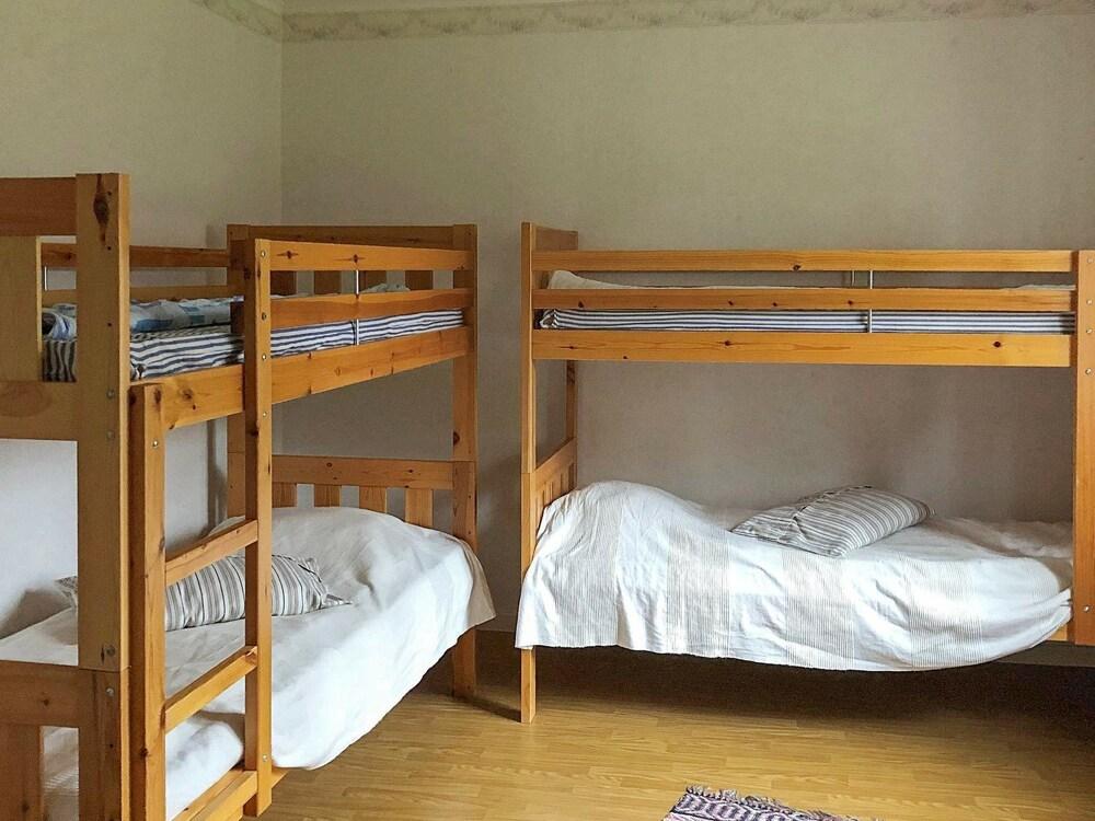 4 بيرسون هوليداي هوم إن مورلوندا غرفة