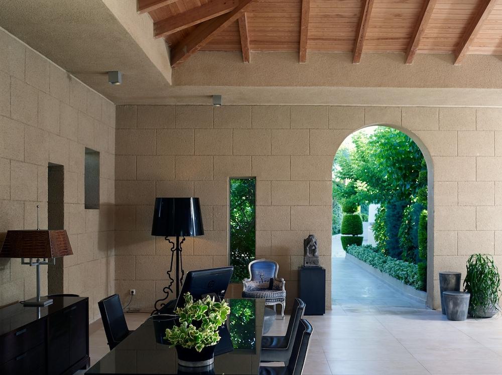 The Ixian All Suites - Adults Only Reception