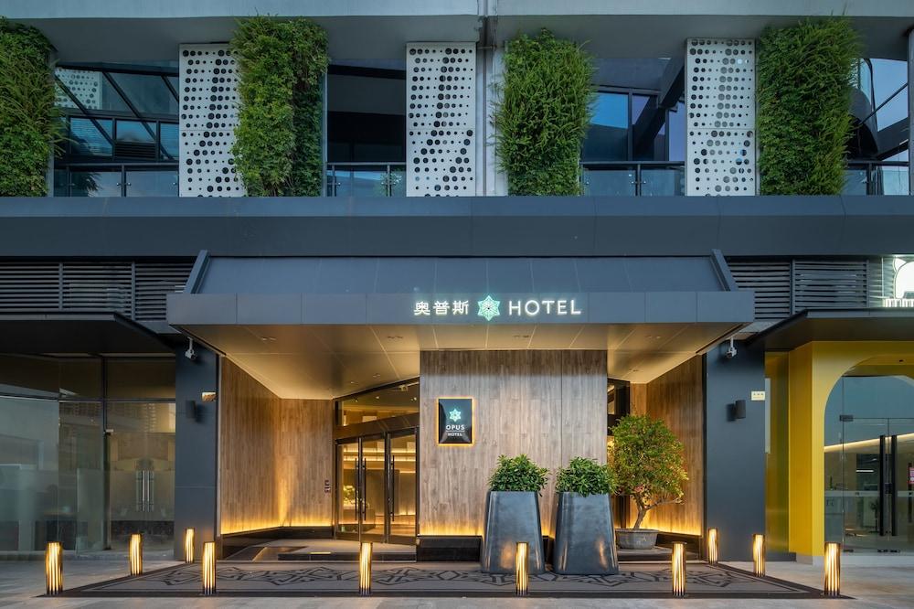 جيانجمِن أوبوس هوتل