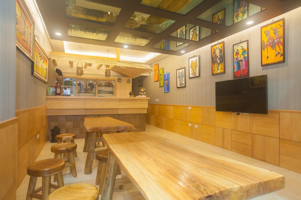 ووتر فرونت جيست هاوس