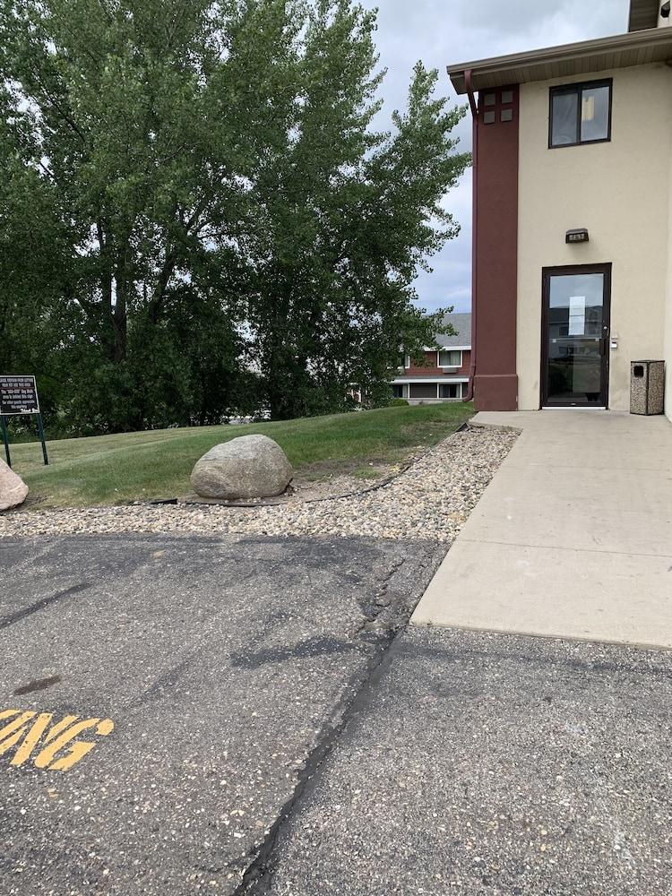 سوبر 8 باي ويندام أليكزاندريا مينيسوتا المنطقة الخارجية