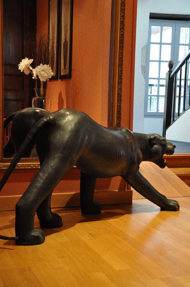 ذا أوريجينالز سيتي، أوتل لا رين جين، أورثيز (أنتر أوتل) تفاصيل الفندق من الداخل