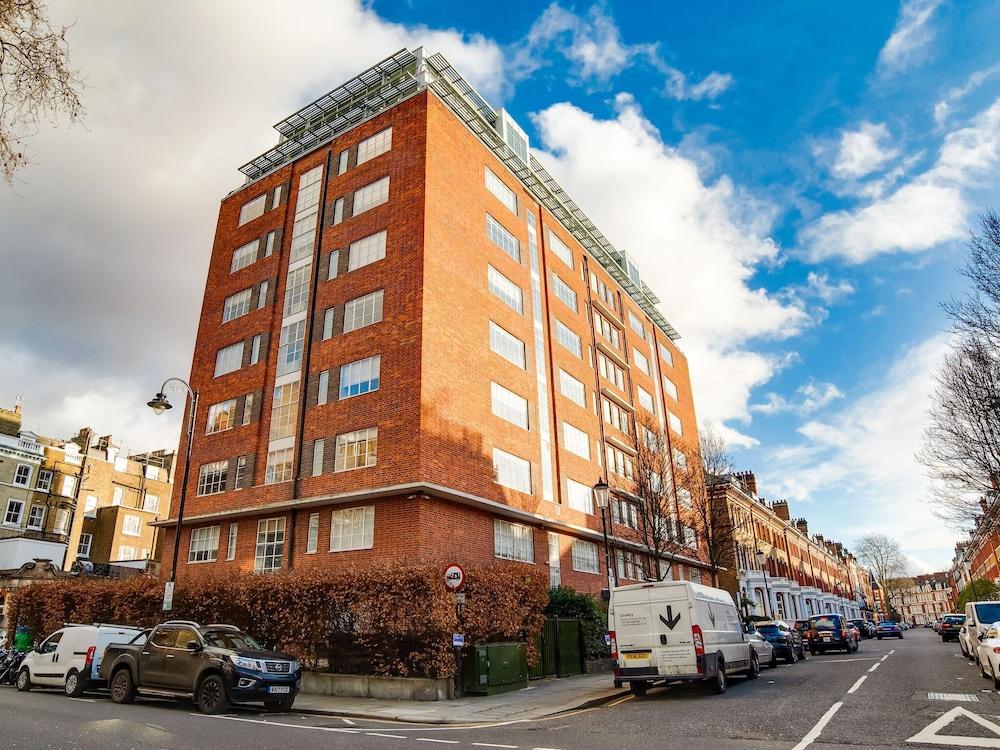 جرايس فول ستوديو إن لندن نير تشورتشيل وار رومز المنطقة الخارجية