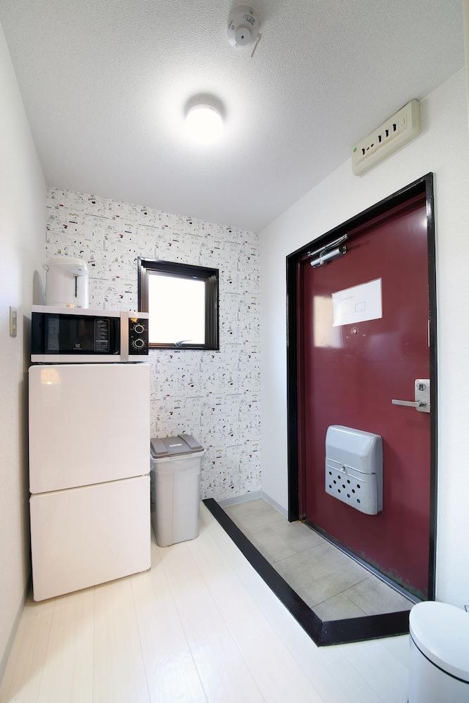 EX Fuse Apartment 1A Interior Entrance