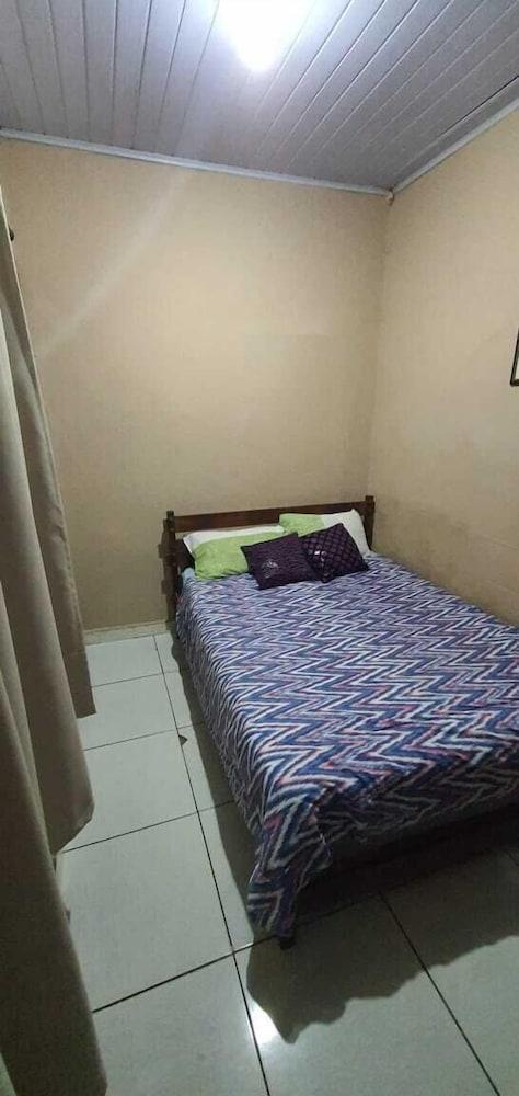 بوزادا بامبولها آر آند آر غرفة