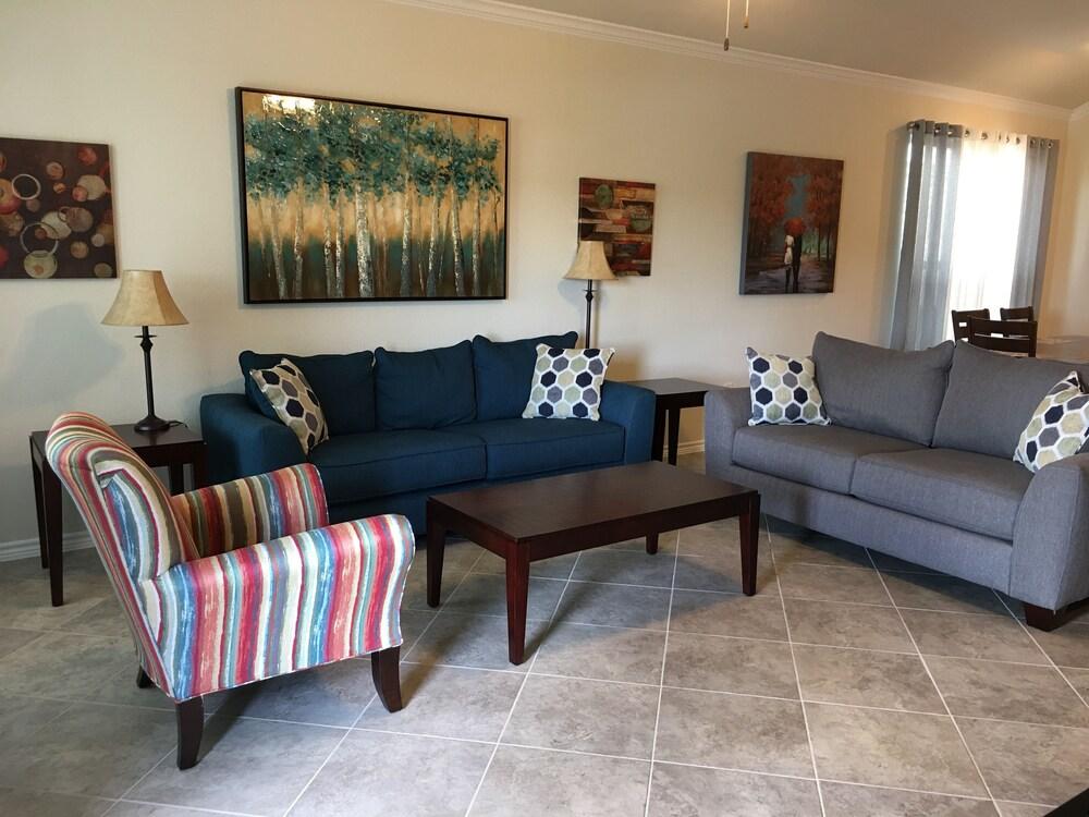 ليك فرونت هاوس 4 بد روم 2 بريكفاست إن وست هوستن منطقة الجلوس في الردهة