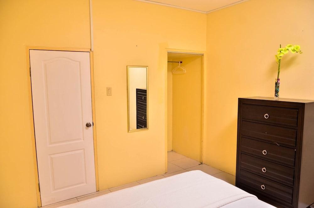 كينجستون صن سيت جيست أبارتمنت 1 تفاصيل الفندق من الداخل