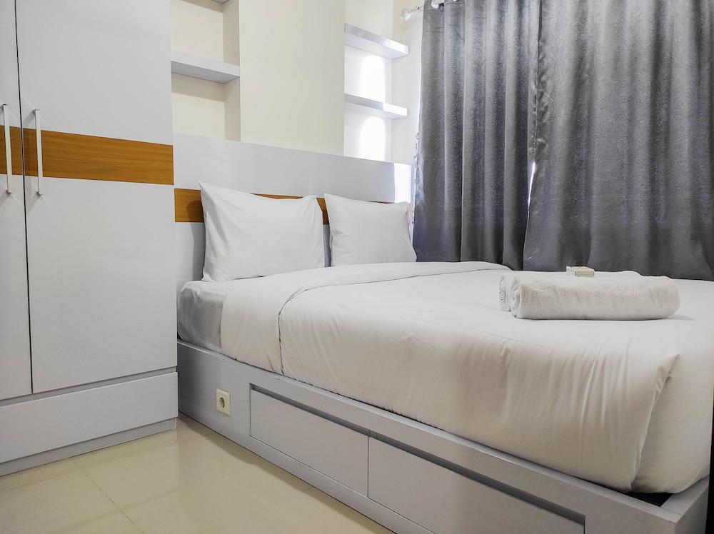 Homey and Comfy 2BR at Vida View Apartment
