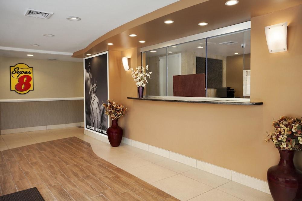 سوبر 8 باي ويندام برونكس الردهة