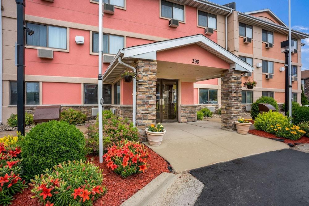Quality Inn Cedar Rapids South Exterior