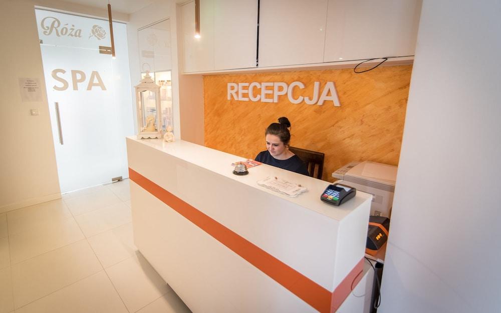 روزا ويلنيس آند سبا أخرى