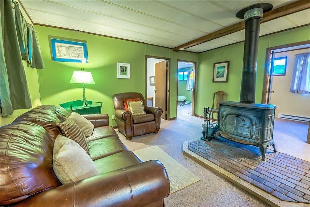 بيري مانزفيلد - ساغيبرش كابين الصورة الأساسية