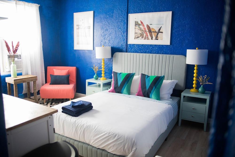 أميزينج ستوديو إن بيفيرلي بوليفارد! سليبس 3! غرفة