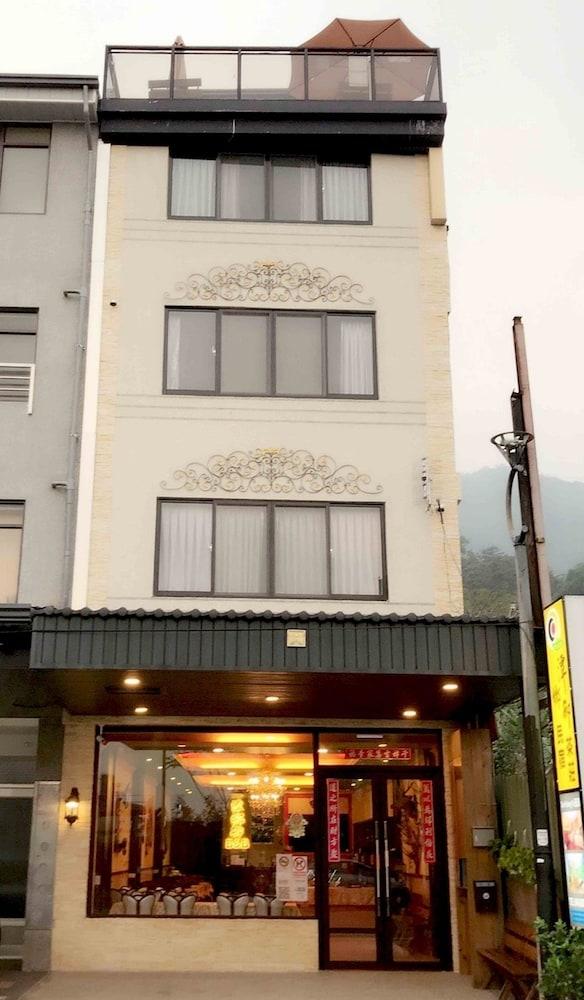 تانهسيانغ بو بد آند برسكفاست المنطقة المحيطة بالمنشأة