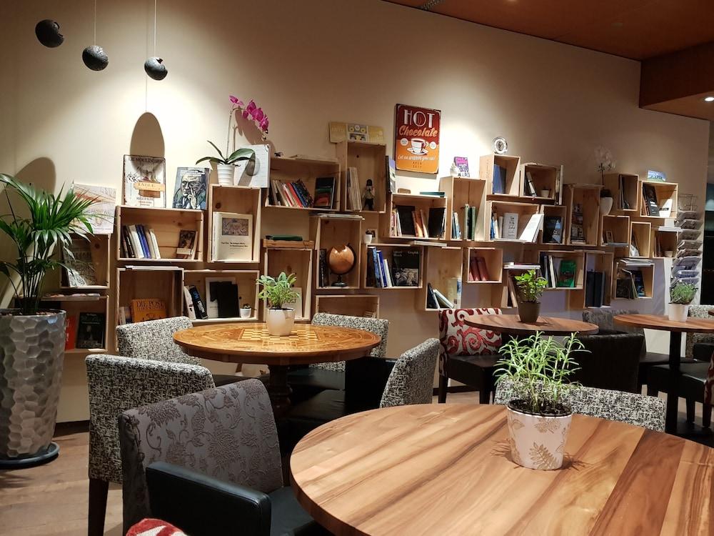 هوتل بارين أم بونديسبلاتز منطقة الانتظار في الردهة