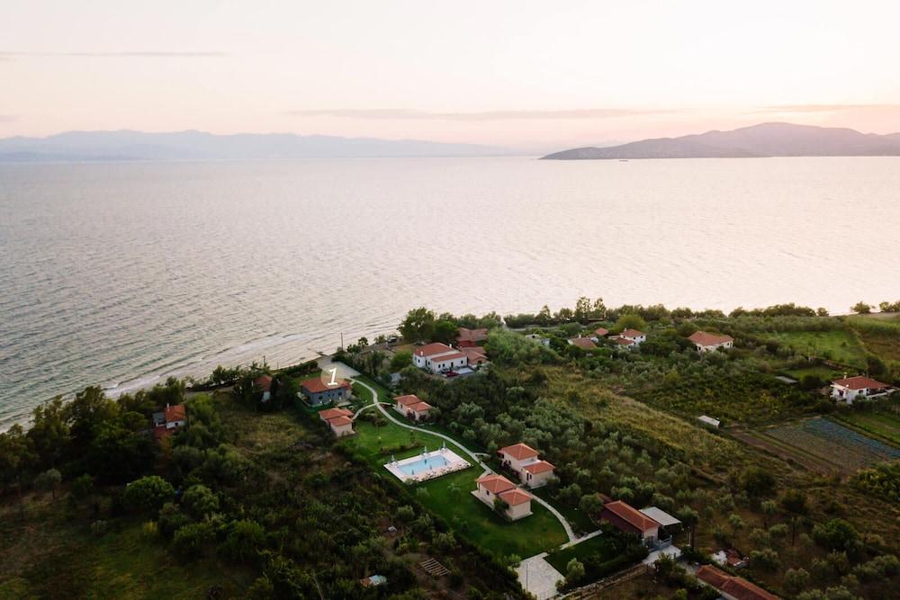 إيليت كوتيدجز - للبالغين فقط منظر من الجو