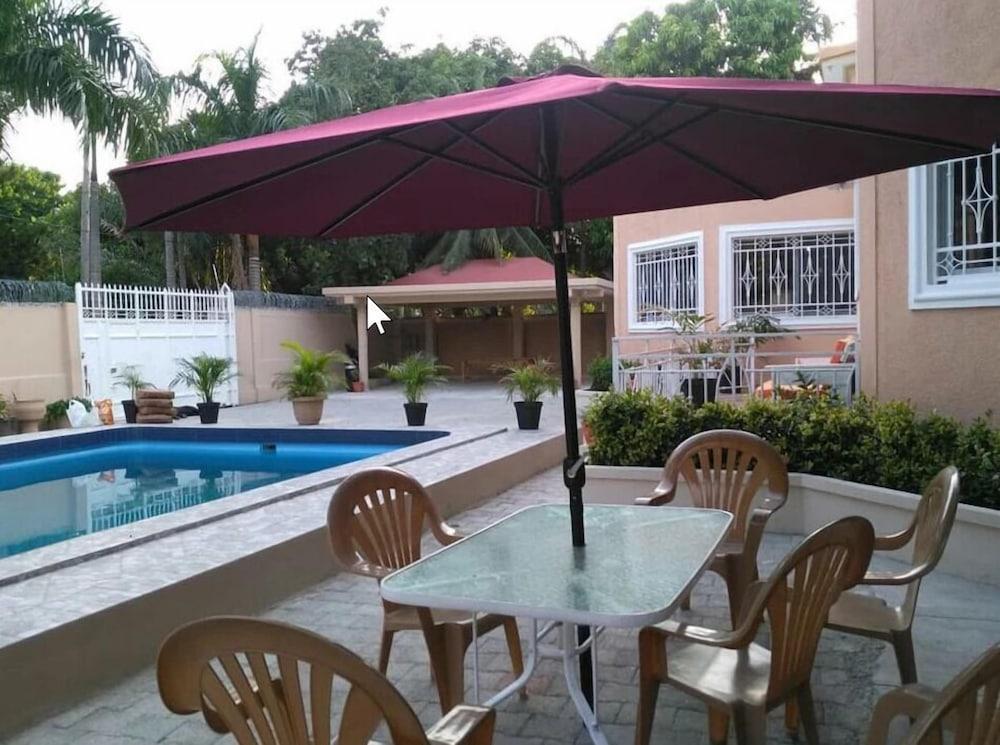 Hibiscus Guest house