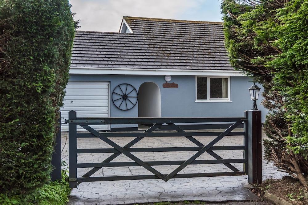 ذي أولد أورتشارد - 3 بد روم - لامفي