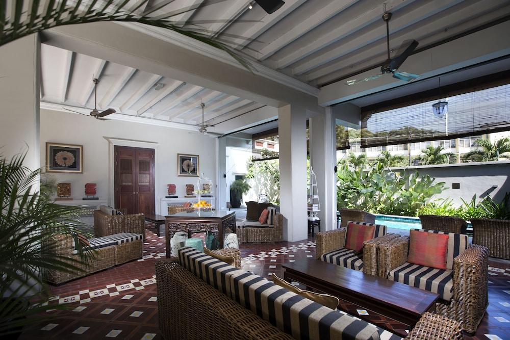 Seven Terraces Hotel Outdoor Pool