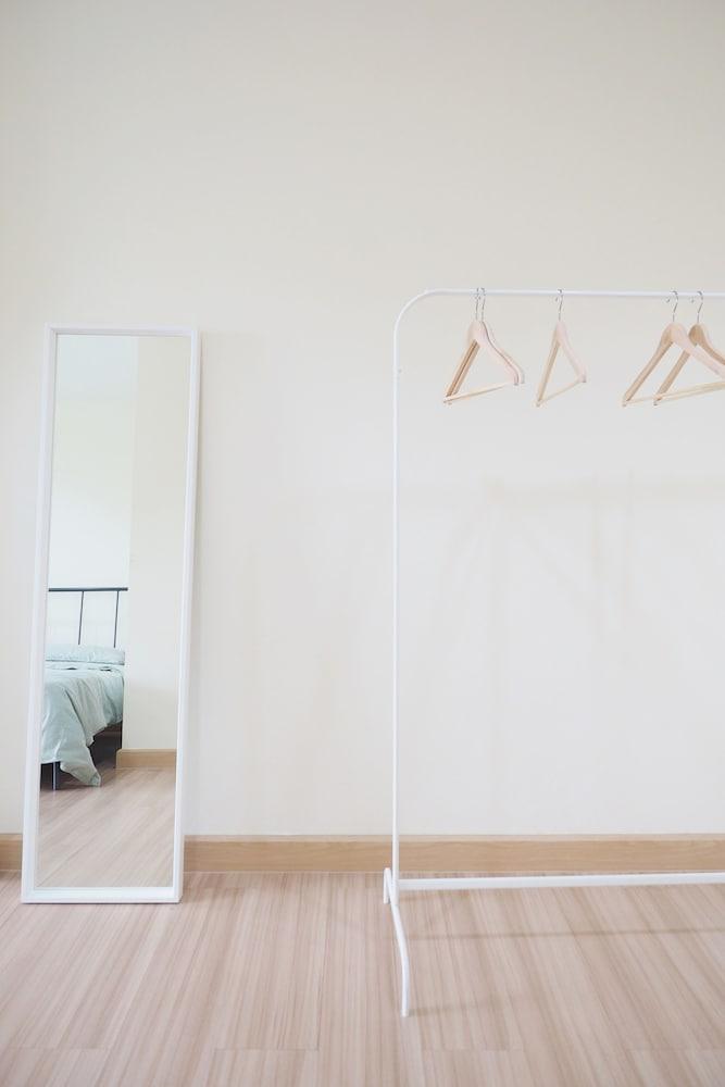 Hostbox BKK Interior