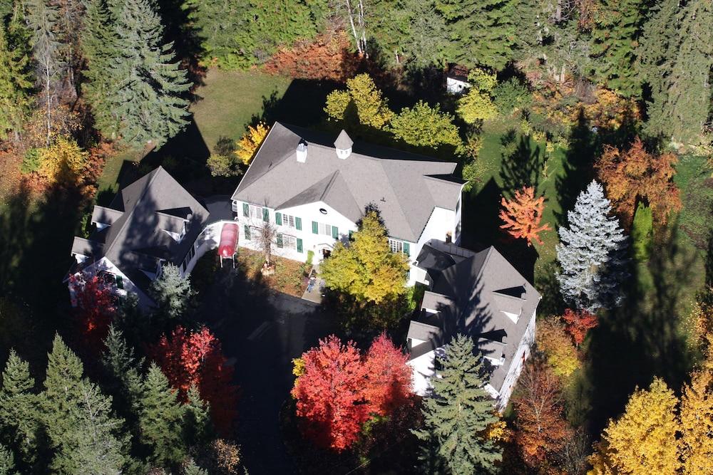 ذي إن آت ذا ناينث هول بد آند بريكفاست منظر من الجو