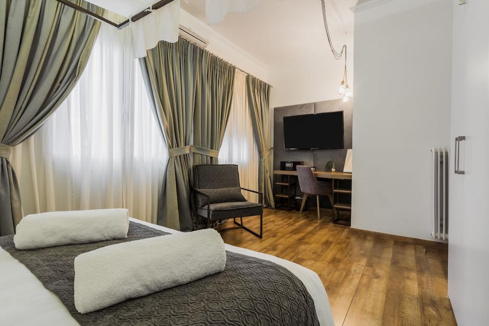Acropolis Executive Suite Room