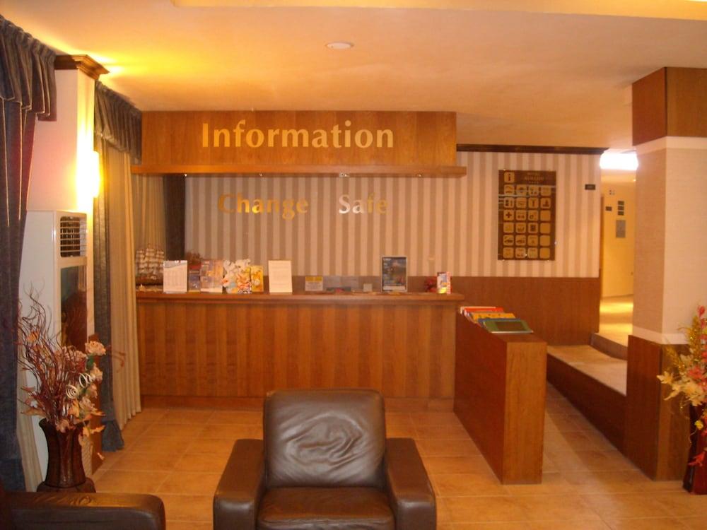Quiet Studio in Avalon complex Interior