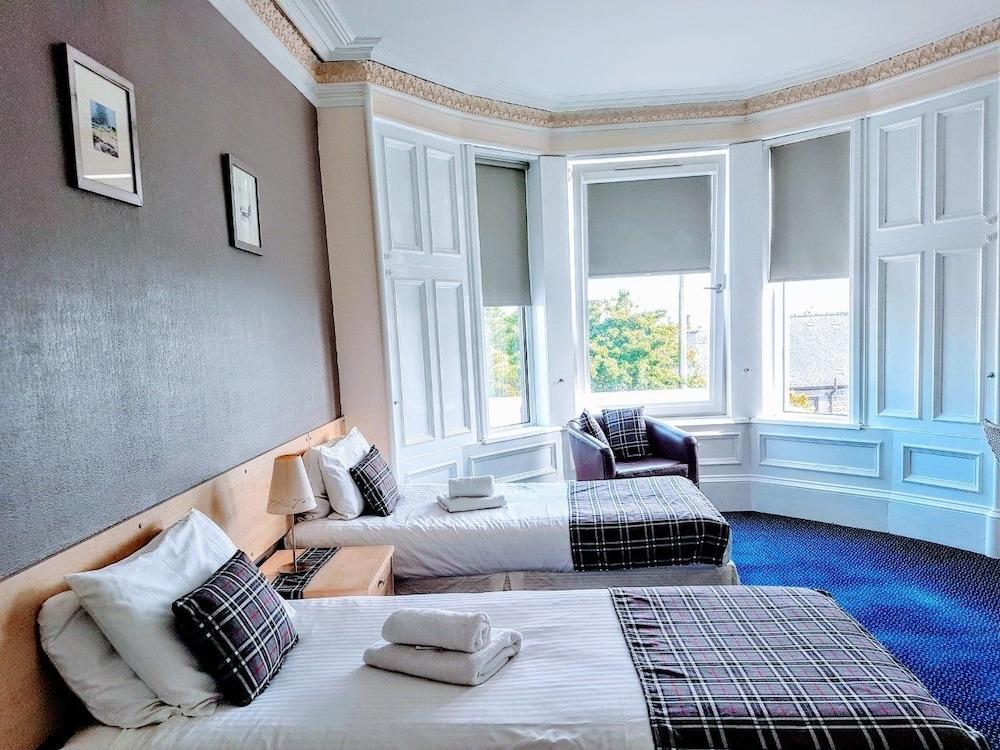 ذا أبوكير هوتل