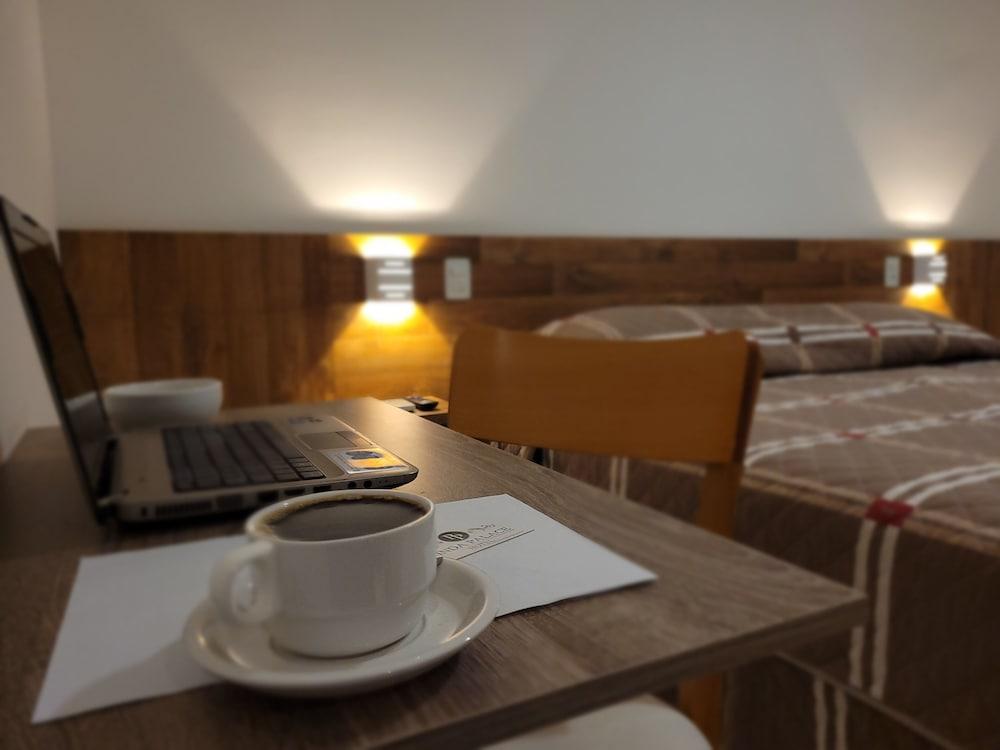 بيندا بالاس هوتل غرفة