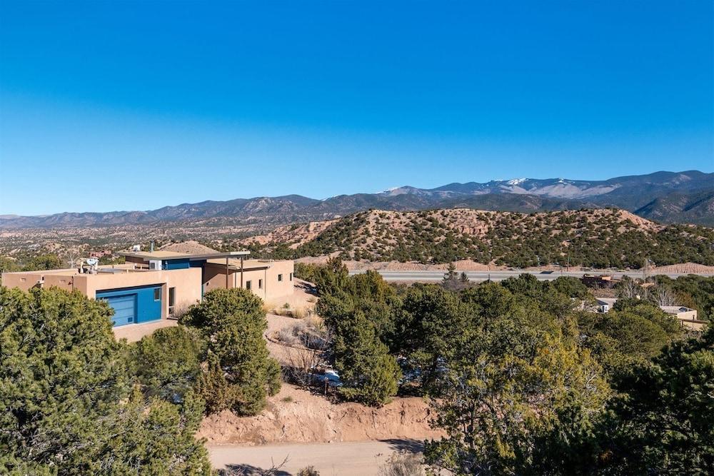 باترفلاي هاوس - سبيكتاكولار مودرن ديزاين آند ماونتن فيوز المنطقة الخارجية