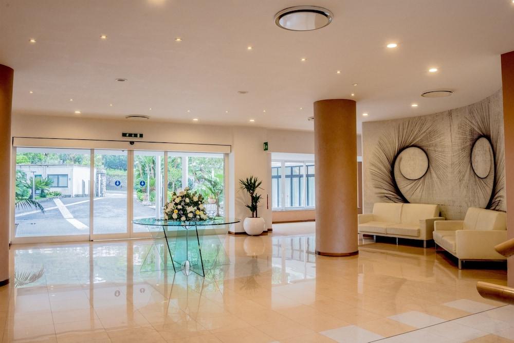 جراند هوتل مون فالي