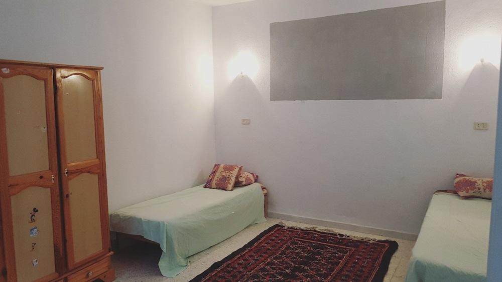 Cheap & Cheerful Room