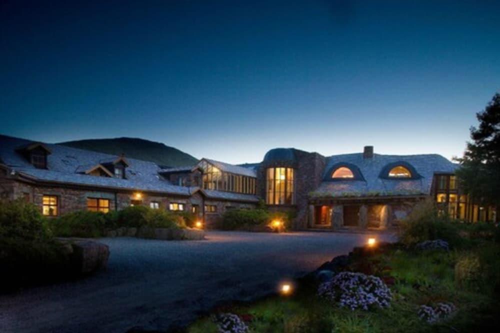 Delphi Resort Featured Image