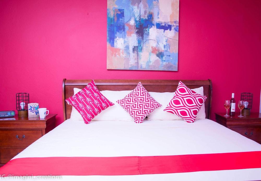 بريميير تايلورمادي أبارتمنت كينجستون