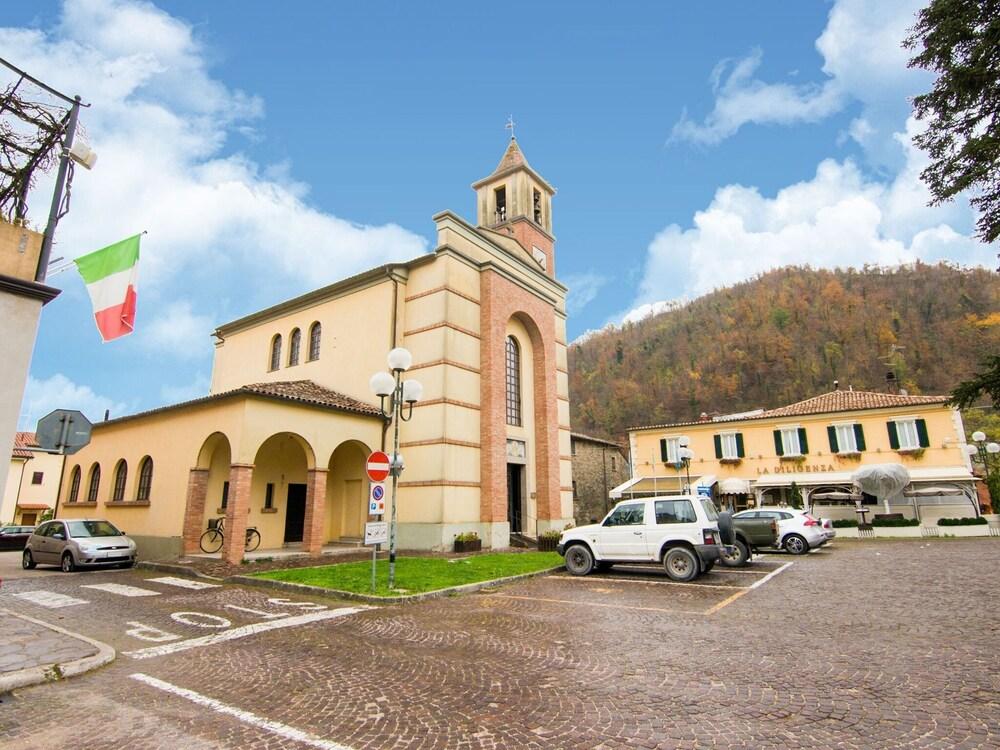 Inviting Apartment in Borgo Pace Amidst Hills Exterior