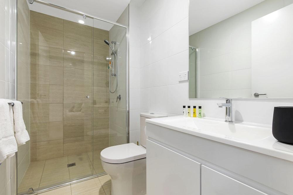 أسترا أبارتمنتس نيو كاسيل  وست حمام