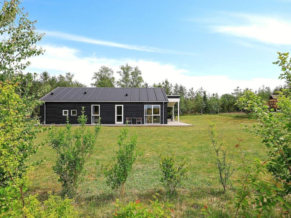 سبيشوس هوليداي هوم إن هوجسليف ويذ سونا المنطقة المحيطة بالمنشأة