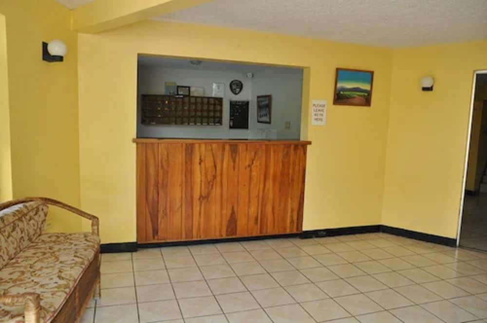 Tamarind Tree Resort Reception