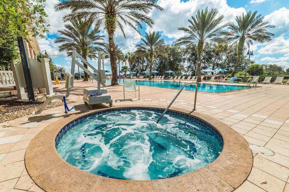 أو في 4217 - ريونيون ريزورت - 5 بد رومز 4 باث رومز فيلا نادي صحي