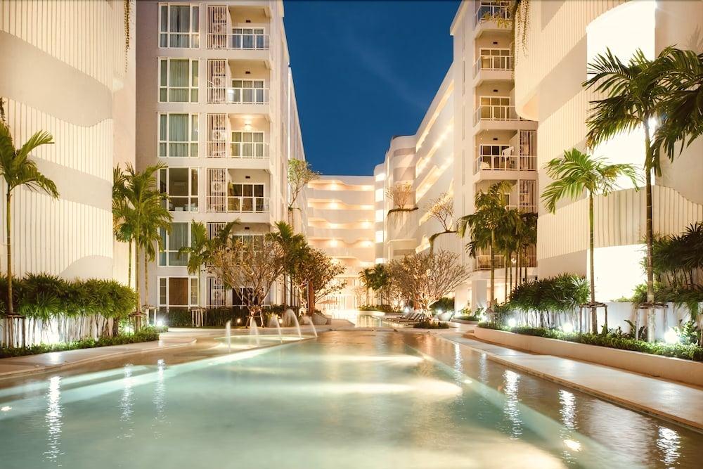 ذا بيز داون تاون كوندو باي جوي الصورة الأساسية