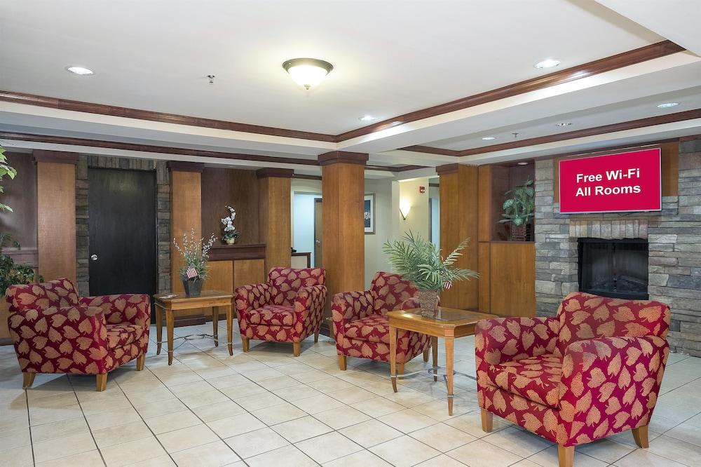 Cedar Rapids Inn Interior Detail