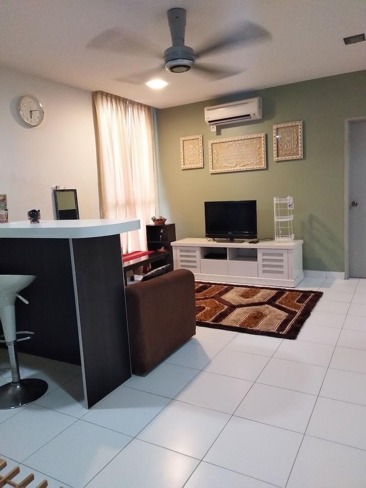 ذا دومين سايبرجايا