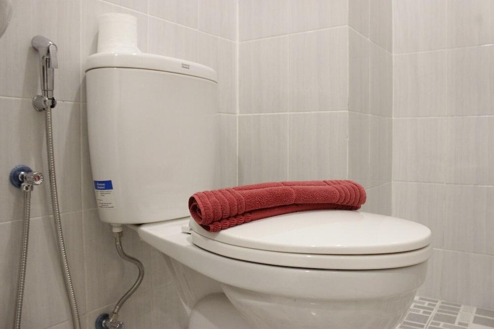 بليزانت ستوديو سيمي أبارتمنت آت ذا لودج باسكال نير بينس يونيفيرسيتي حمام